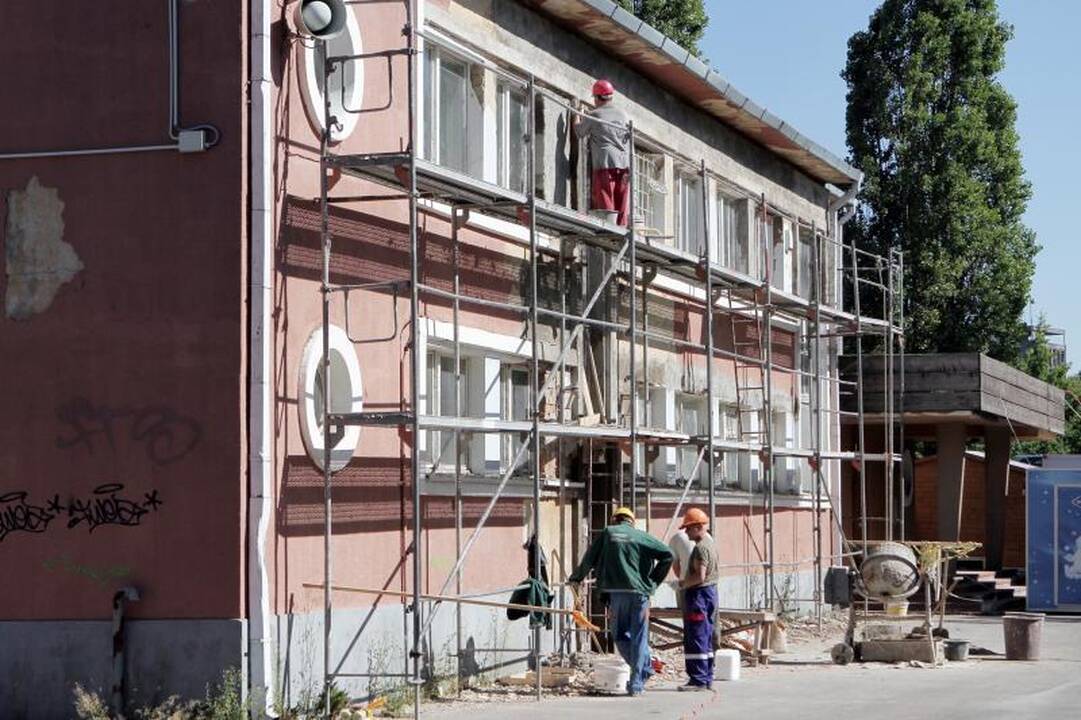 Prieš šventes – „papudruos“ pastatą miesto centre
