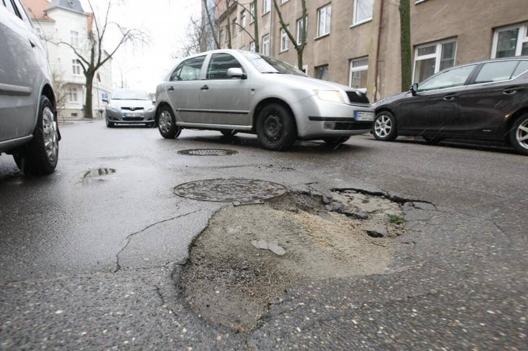 Uostamiesčio valdininkai gatvėse skaičiuos duobes