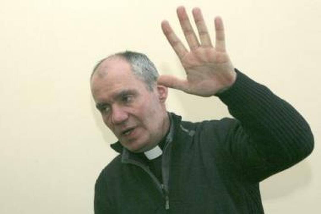 Chaosas: vienas geriausių Katalikų bažnyčios demonologijos specialistų prancūzas B.Domerque mano, kad vienas blogiausių šiuolaikinio pasaulio dalykų – ribų išsitrynimas.