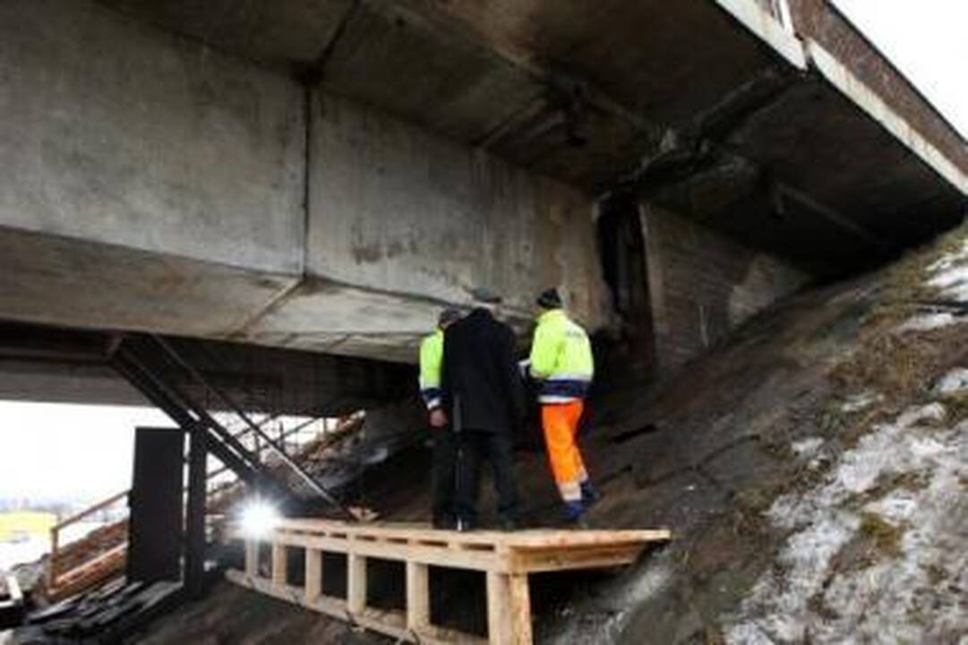 Ant tilto bus daugiau veiksmo
