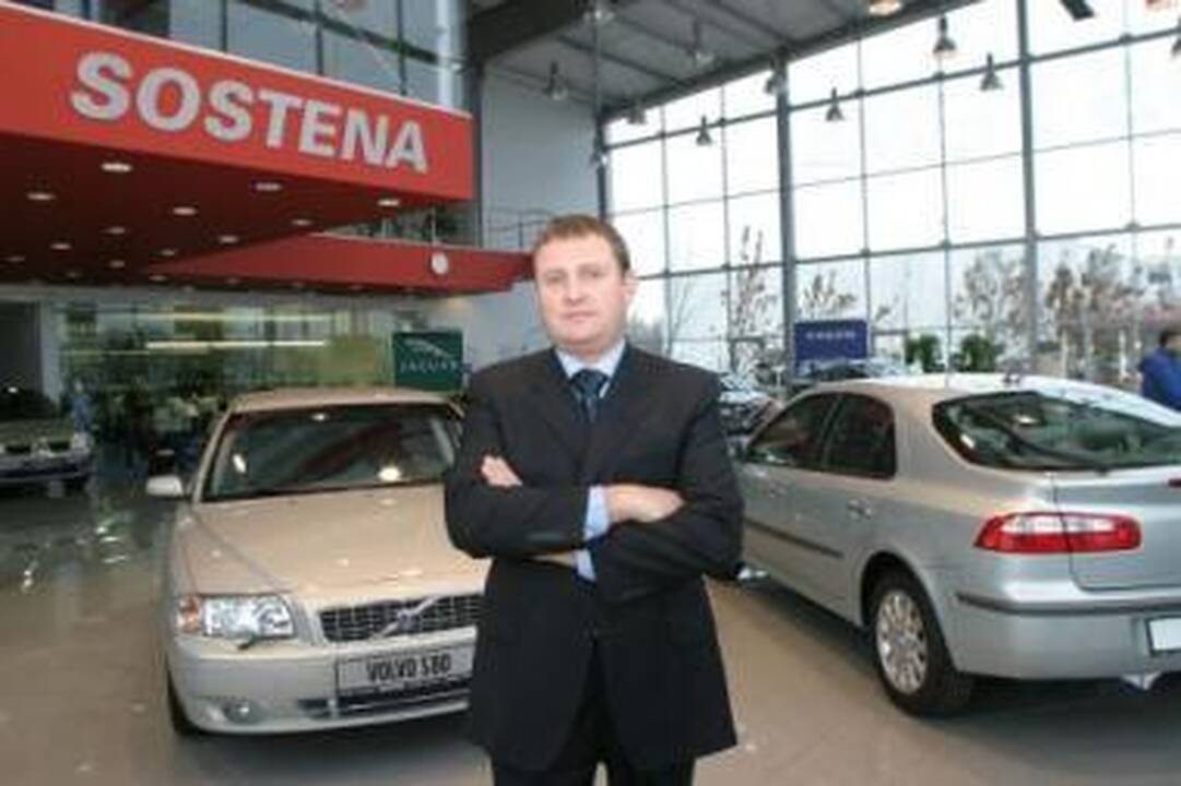 Panevėžyje – nauji "Volvo" ir "Renault" salonai