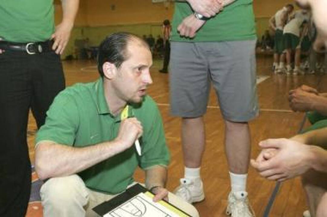 Išbandymas: M.Linartas su jaunimo komanda bandys kibti į atlapus visiems LKL vidutiniokams.