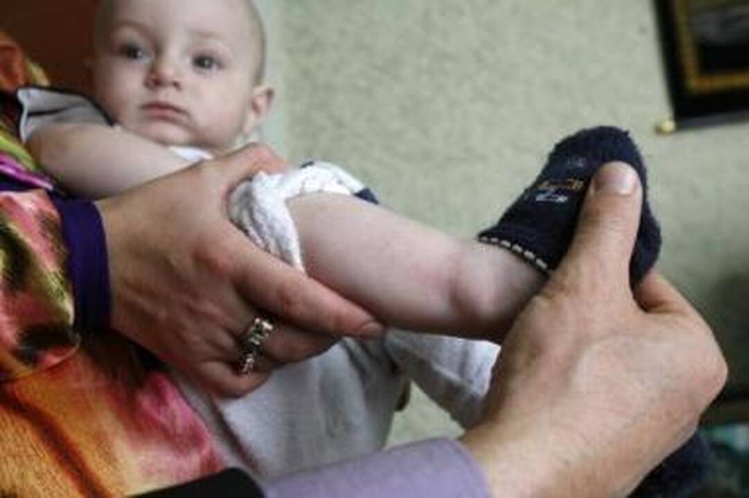 Užrašai: jų būna beveik ant viso vaiko kūno: kojų, nugaros, pilvo, galvos, rankų.