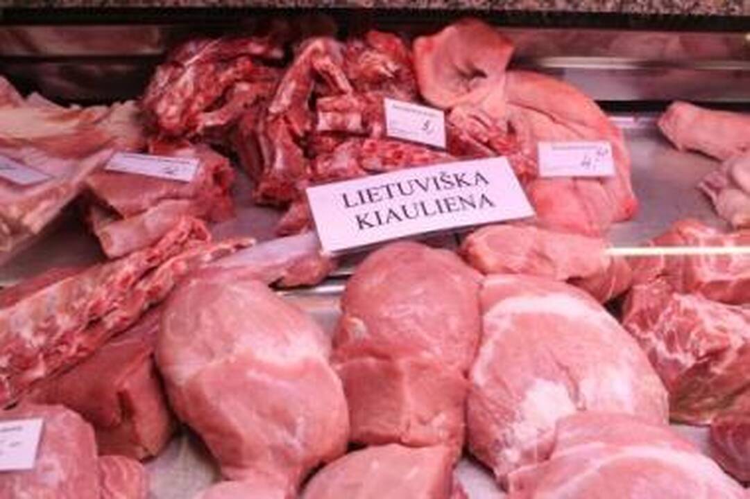 Neaišku: nors turgaus prekeiviai tikina, kad jų parduodama kiauliena yra lietuviška, mėsos perdirbėjai tuo abejoja.