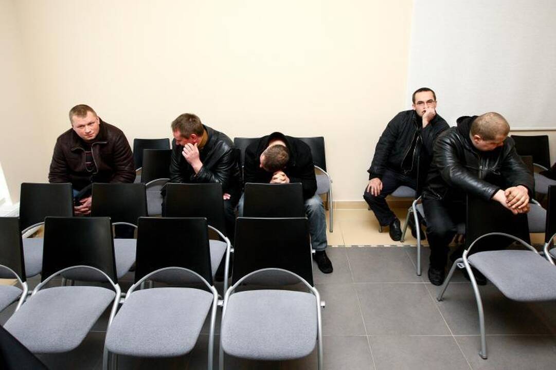 Už kyšininkavimą teisiami pareigūnai tebedirba Kauno policijoje 