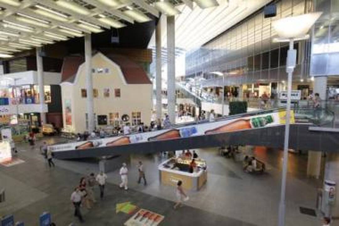 Neapgultas: antrąją pirkinių festivalio dieną, vidurdienį, pirkėjų vis dar buvo negausu.