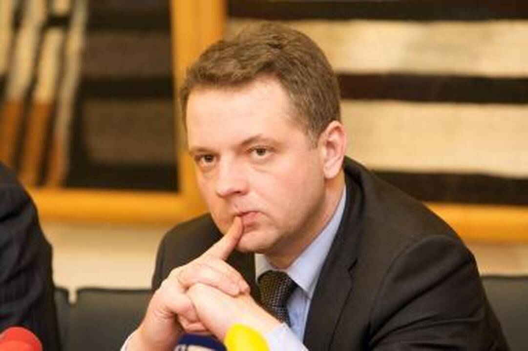Dėmė: E.Masiulis priverstas aiškintis, ar politinių konkurentų nebando pervilioti valstybės užsakymais.