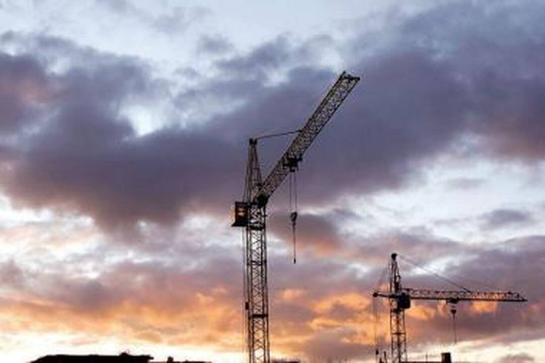 Statybų gigantai vaiko bankroto šmėklą