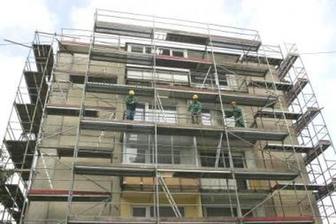Viliotinis: valdžia žada, kad renovacija gyventojams nieko nekainuos.