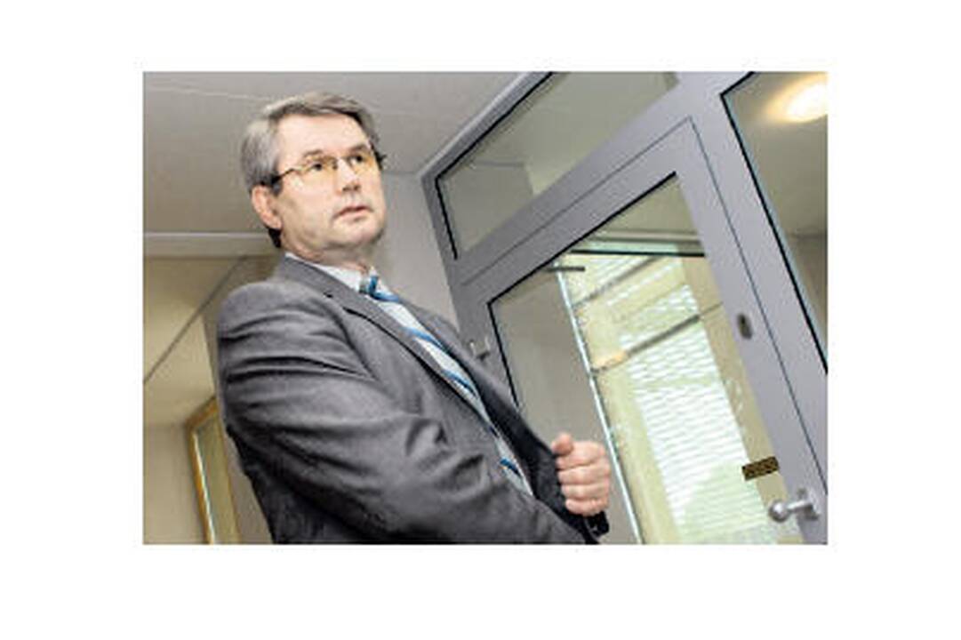 Go­du­mas stu­mia į be­lan­gę