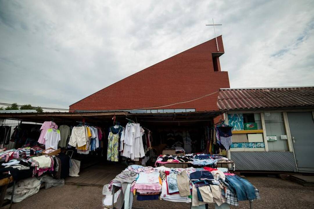 Modernią Kauno bažnyčią maitina aplūžę kioskai?