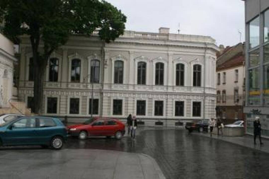 Nauji „Suokalbio“ šeimininkai nepageidaujamus klientus mėgins atbaidyti narystės programa – ne klubo nariams maistas ir gėrimai "Suokalbyje" kainuos gerokai brangiau.