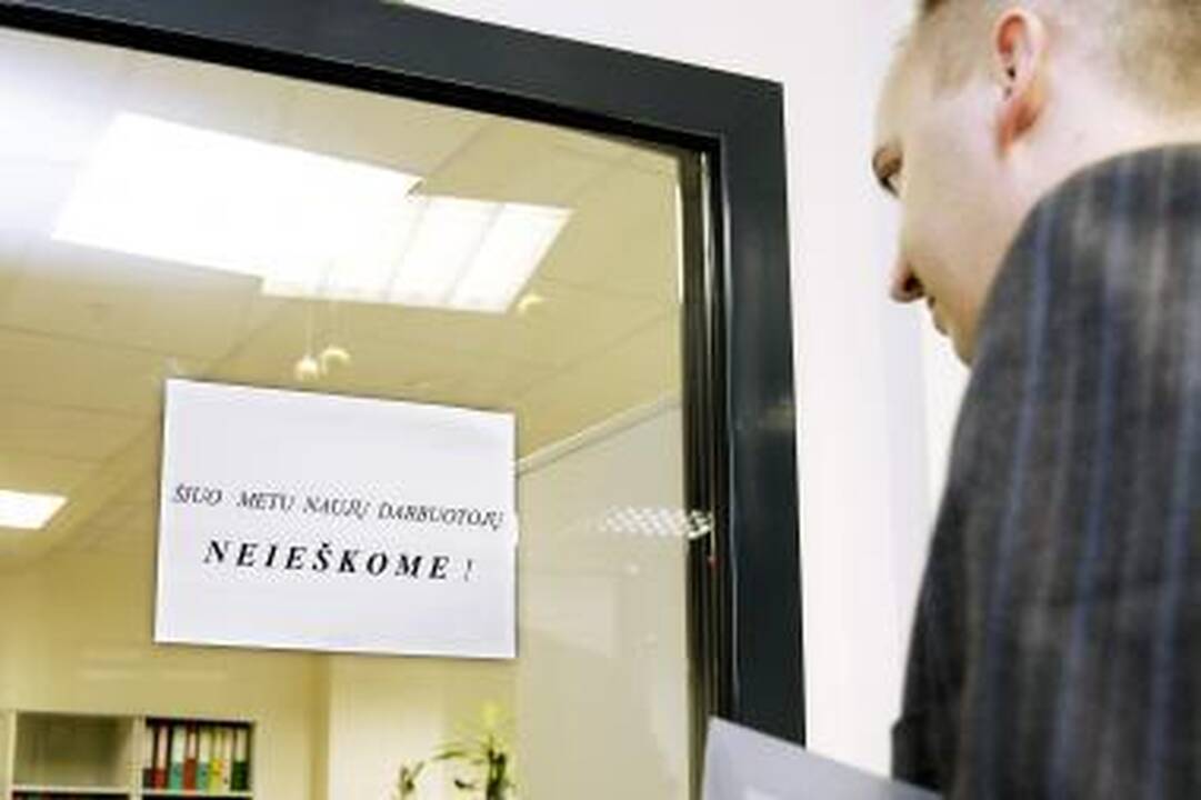 Stresas: šiuo metu daugelis bendrovių naujų darbuotojų neieško, todėl darbo netekusiems klaipėdiečiams susirasti kitą, net ir menkai apmokamą, itin sunku.