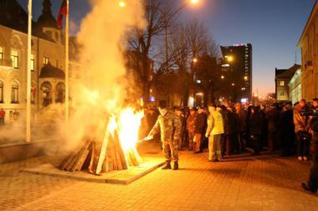 Atminimo laužas šildė patriotus