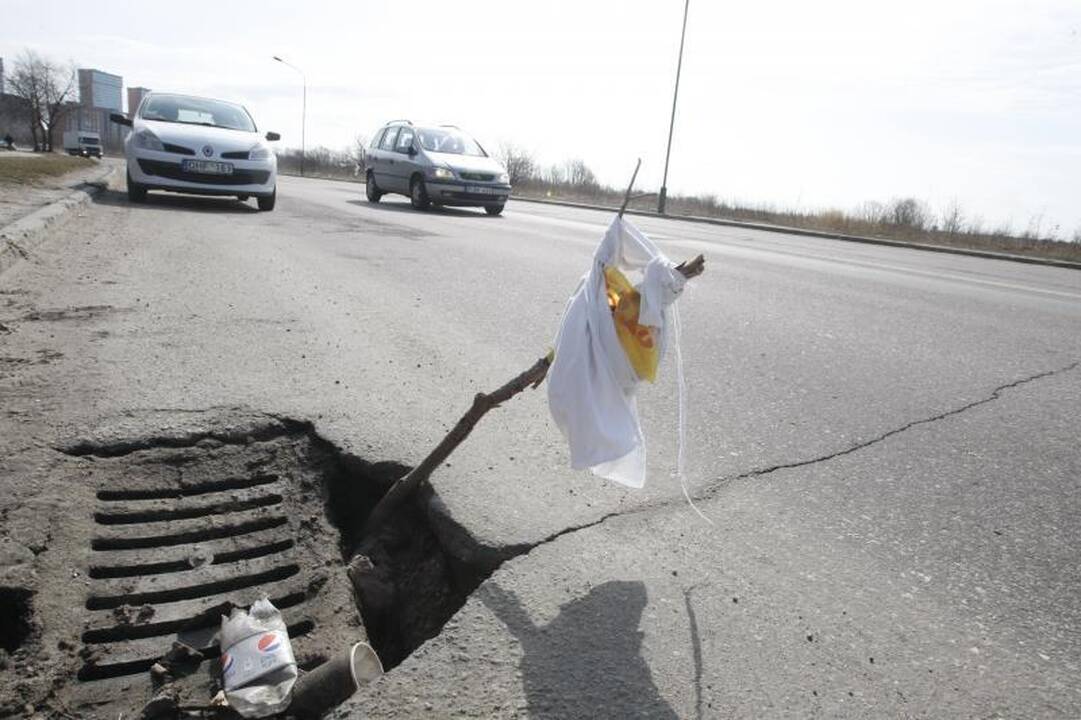 Pavojingas vietas klaipėdiečiai žymi originaliai (foto)