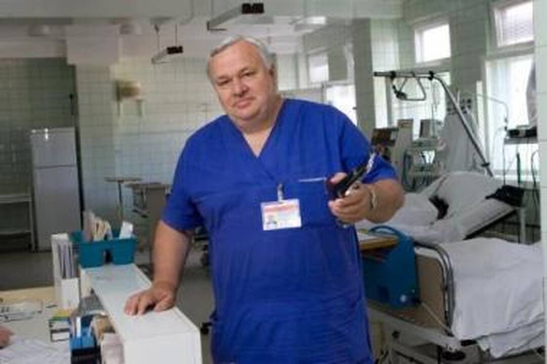 Patirtis: garsus toksikologas R.Purvaneckas žino, kad to, kuris geria, draudimai neišblaivys.