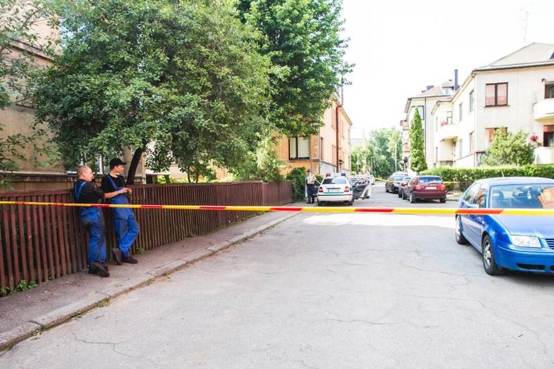 Atomazga: po automobiliu rastas mįslingas prietaisas sunaikintas