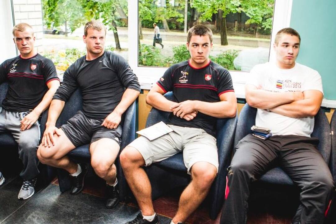 Ryžtas: prieš pasaulinę universiadą lietuviai žvangina ginklais