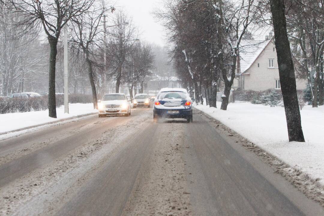 Sniegas Kauno gatvėse