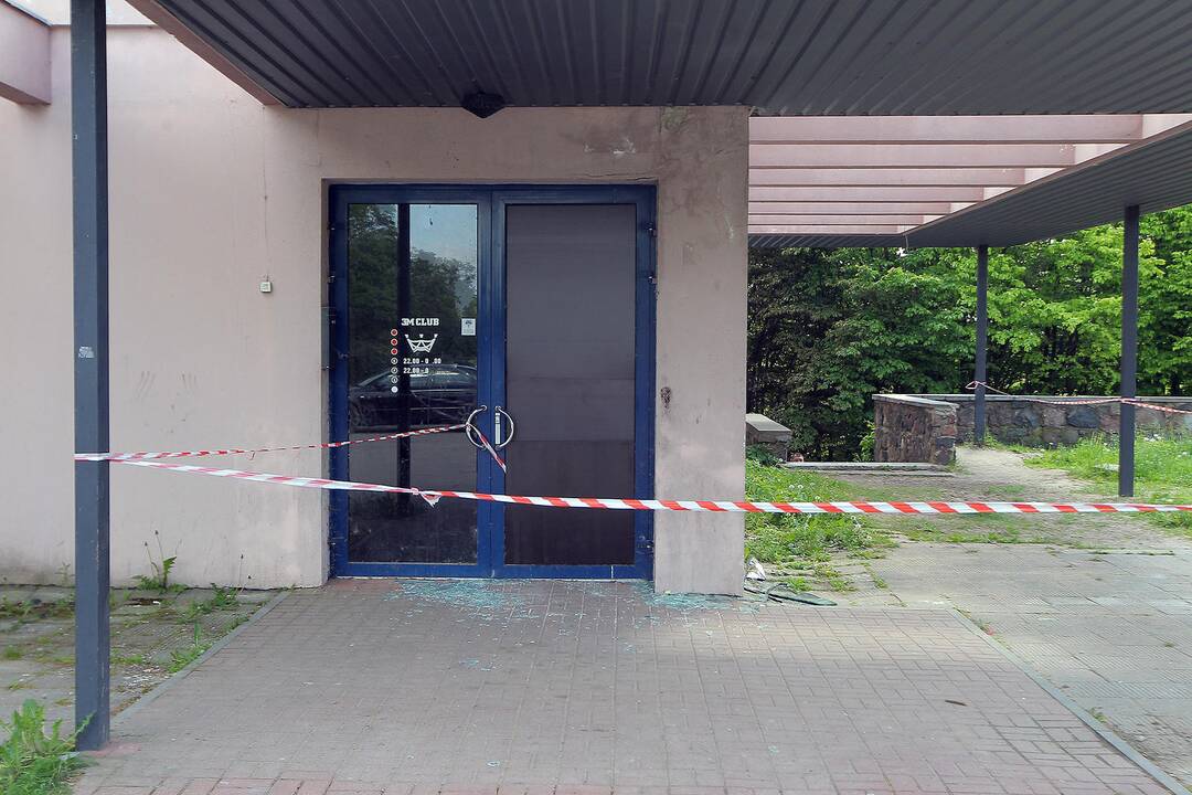 Buvęs „Trijų mergelių“ arba 3M klubas po gaisro