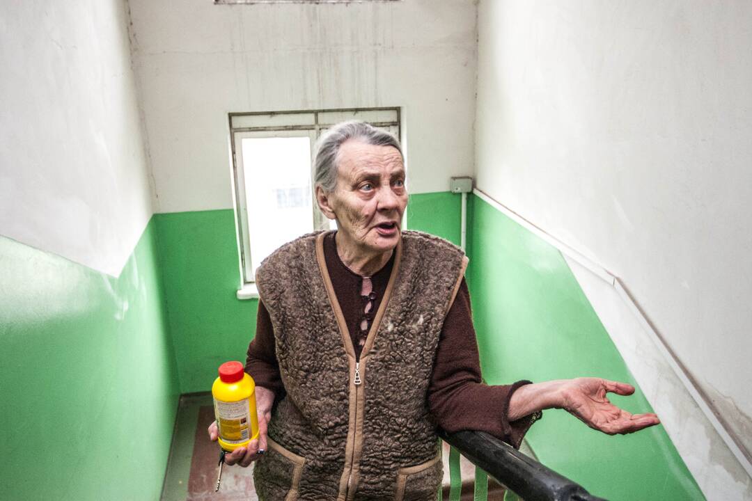 Užlieta laiptinė Neries krantinės 9-ajame name