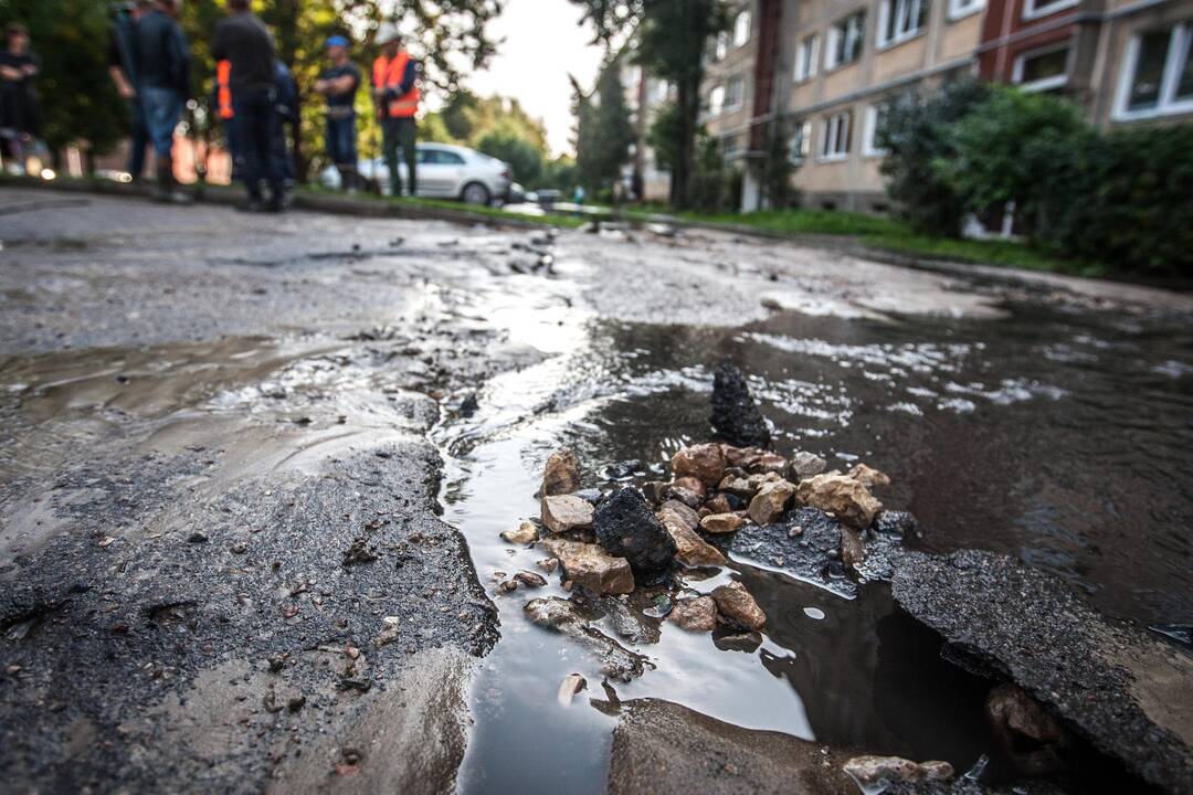 Vandentiekio avarija Draugystės gatvėje