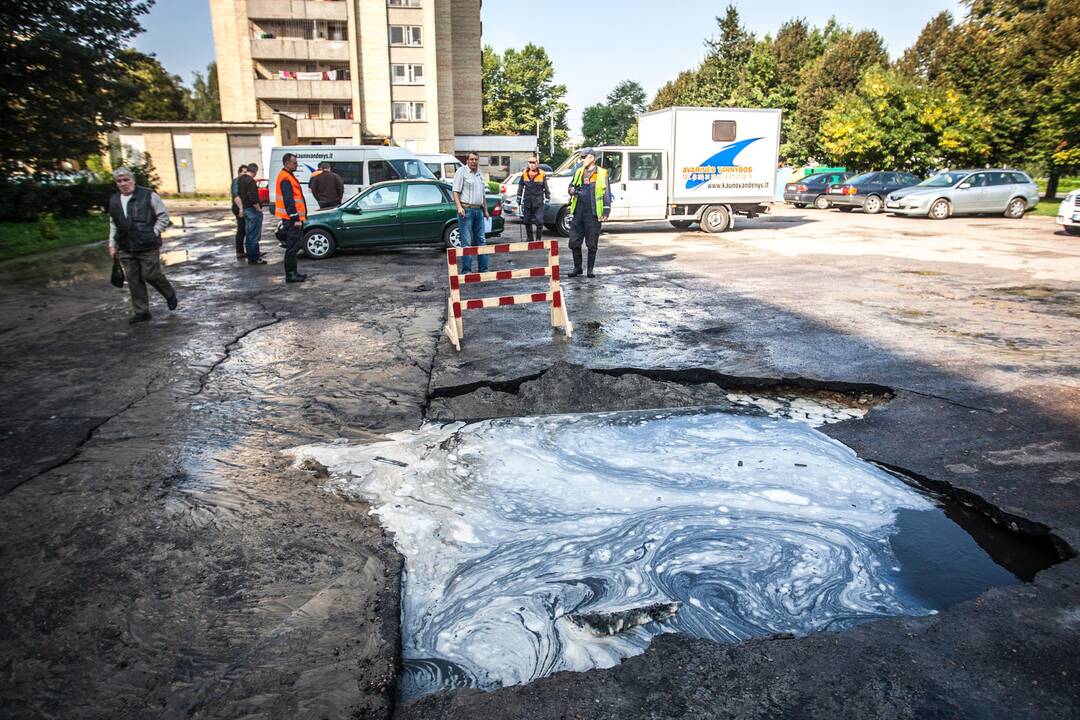 Vandentiekio avarija Draugystės gatvėje