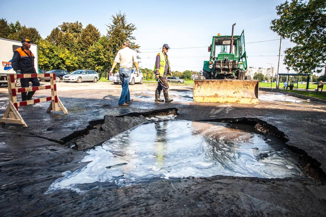 Vandentiekio avarija Draugystės gatvėje