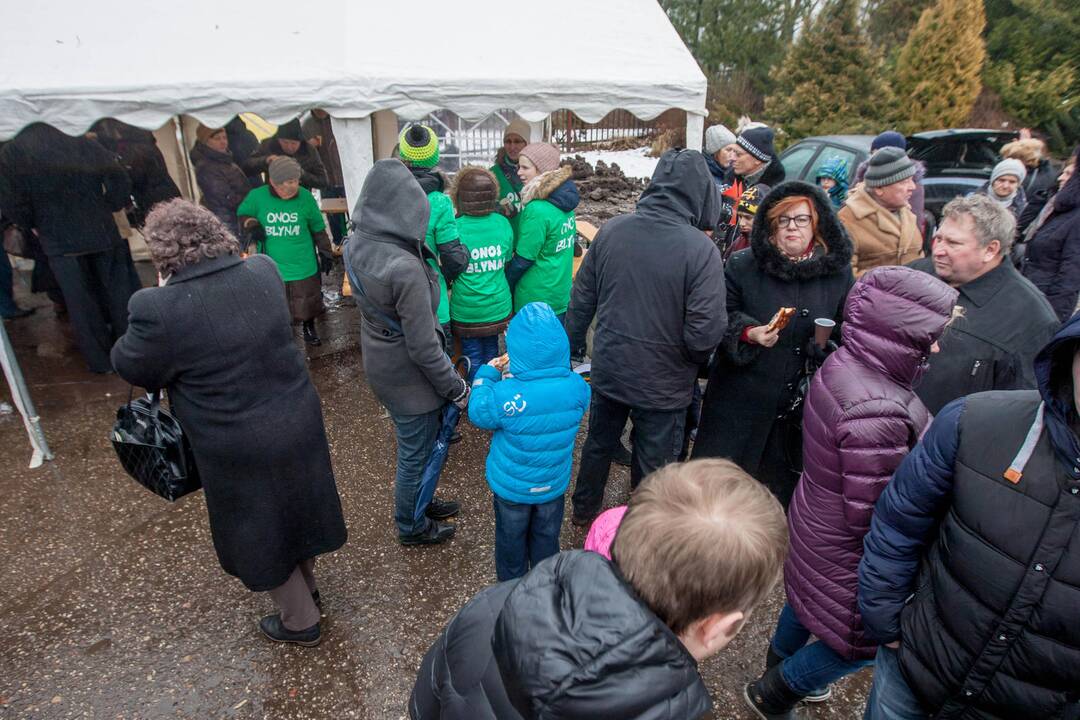 Užgavėnių šventė Kauno botanikos sode 