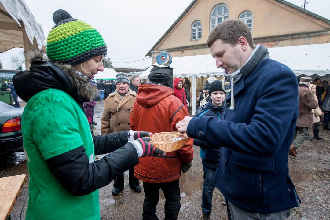 Užgavėnių šventė Kauno botanikos sode 