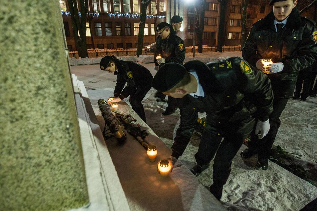 Laisvės laužai Karo muziejaus sodelyje