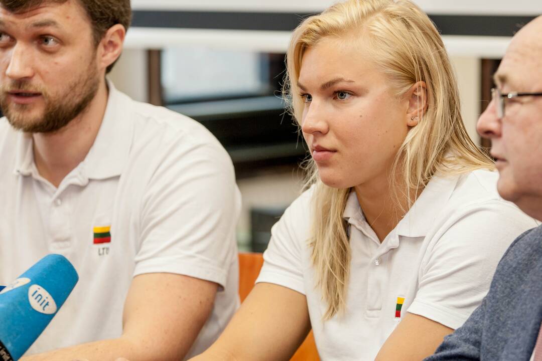 Spaudos konferencija su R. Meilutyte