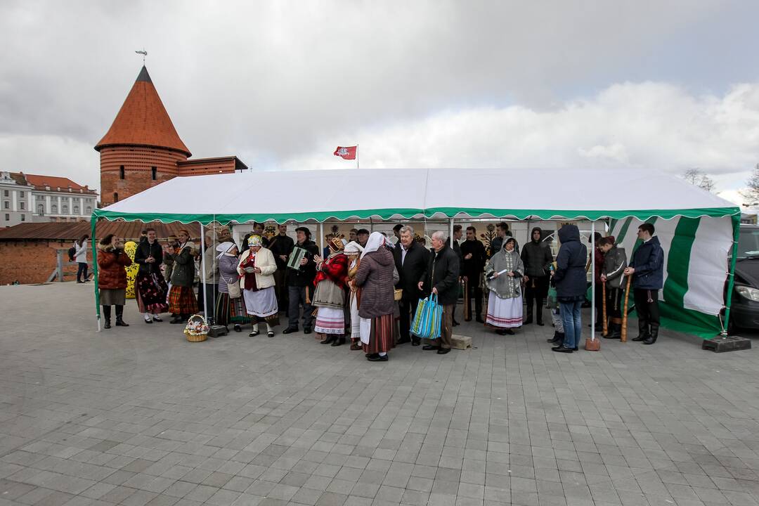 Velykėlės prie Kauno pilies