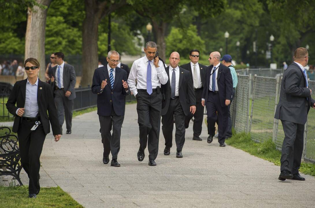 B. Obama pasivaikščiojo po Vašingtoną