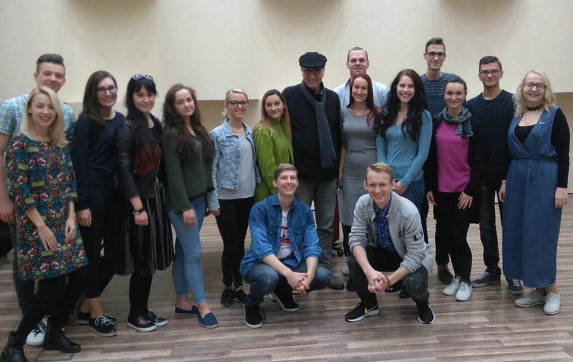 W. Niessneris (centre) su projekto dalyviais