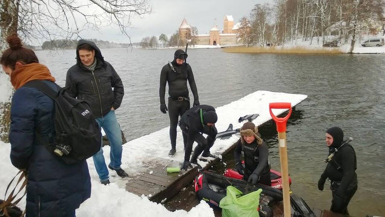 „Vienu įkvėpimu“ nuo šiukšlių vadavo Galvės ežerą