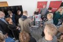 Projektas „Vilnius yra mokykla“ įsibėgėja: įteikti pirmieji gido įrangos rinkiniai
