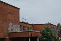 Linksmybės: ant buvusio KU Socialinių mokslų fakulteto pastato stogo buvo užkelti paspirtukai.