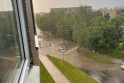 Nepavydėtina situacija Vilniuje: dėl liūties kai kurios gatvės tapo nepravažiuojamomis