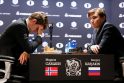 Magnusas Carlsenas ir Sergejus Karjakinas.