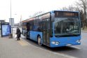 Laukimas: gyventojai turi pasirinkimą persėsti į arčiau Onkologijos departamento vežantį autobusą.