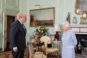 Elizabeth II ir Borisas Johnsonas