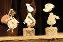 Akimirka iš L.Zubės lėlių spektaklio „Lietuviška pasaka apie tris seseris“. 