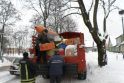 Šilutės ugniagesiai gabeno vaistus, maisto produktus į apsemtą sodybą Šilutės ugniagesiai gabeno vaistus, maisto produktus į apsemtą sodybą