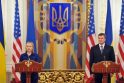 Hillary Clinton padėkojo Ukrainai už bendrininkavimą NATO Hillary Clinton padėkojo Ukrainai už bendrininkavimą NATO