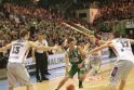Galimybės: net trims Vilniaus krepšininkams buvo sunku sustabdyti vieną žalgirietį.