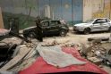 Aukos: teroristai Bagdade taikėsi į užsienio šalių ambasadas, bet dauguma aukų buvo atsitiktiniai praeiviai.