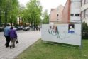 Tuščia: šią savaitę pasibaigsianti šalies prezidento rinkimų kampanija vyksta itin vangiai – ant mieste pastatytų keliasdešimt specialių stendų pakabinta tik po kelis rinkimų plakatus.