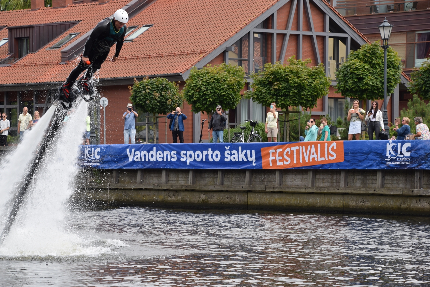 Dangės upėje kovėsi vandens sporto entuziastai