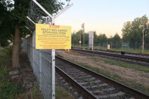 Geležinkelio priežiūros darbus vykdęs vyras netyčia įžengė į Rusiją – buvo sulaikytas